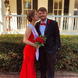 Meet your Posher, Ali